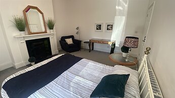 Golden Triangle Townhouse