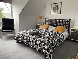 Golden Triangle Townhouse