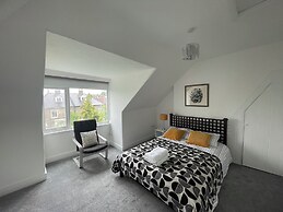 Golden Triangle Townhouse