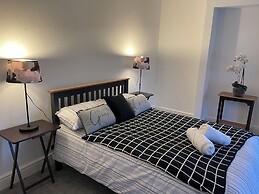 Golden Triangle Townhouse