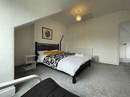 Golden Triangle Townhouse