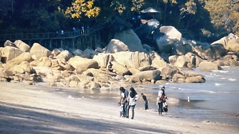 Comfy Tok Sira Home Kuantan 5 BR