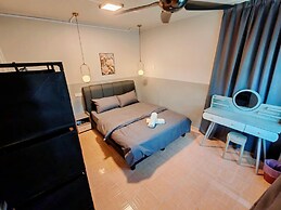 Comfy Tok Sira Home Kuantan 5 BR