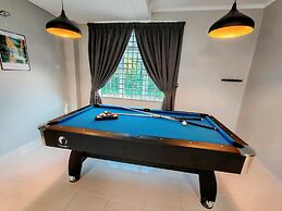 Comfy Tok Sira Home Kuantan 5 BR