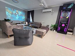 Comfy Tok Sira Home Kuantan 5 BR