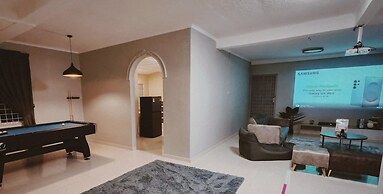 Comfy Tok Sira Home Kuantan 5 BR