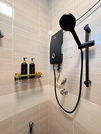 Comfy Tok Sira Home Kuantan 5 BR