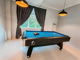 Comfy Tok Sira Home Kuantan 5 BR