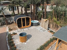 Domvs Glamp