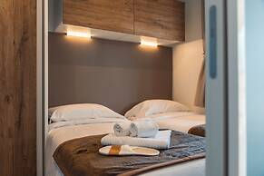 Domvs Glamp