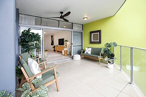 Luxury Cairns Stay with Pool and BBQ