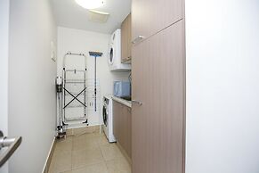 Luxury Cairns Stay with Pool and BBQ