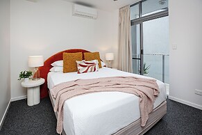 Luxury Cairns Stay with Pool and BBQ