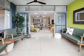 Luxury Cairns Stay with Pool and BBQ