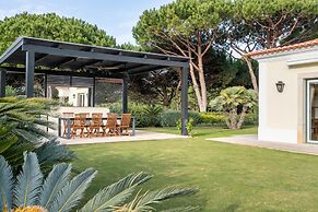 Fairview Villa by Cadenzalux