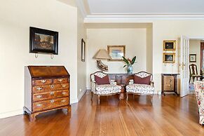 Fairview Villa by Cadenzalux