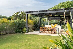 Fairview Villa by Cadenzalux