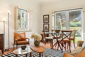 Fairview Villa by Cadenzalux