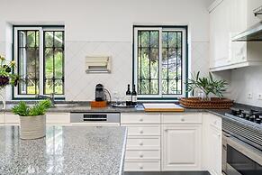 Fairview Villa by Cadenzalux