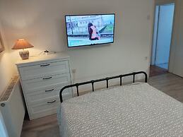 Old Town Family Apartment T8