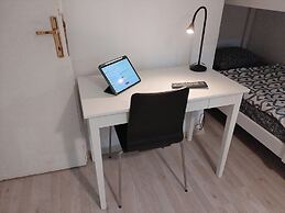 Old Town Family Apartment T8