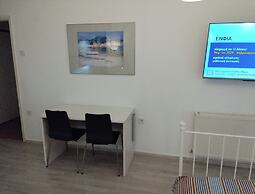 Old Town Family Apartment T8