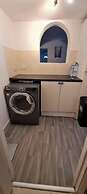 Gillingham 4-bed Stay - Wifi, Parking, Ldn Access