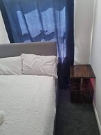 Gillingham 4-bed Stay - Wifi, Parking, Ldn Access