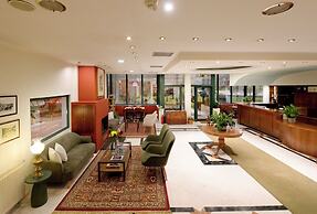 Agriani Hotel