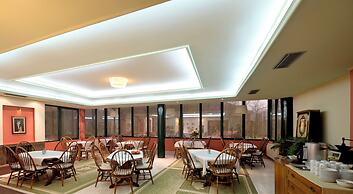 Agriani Hotel