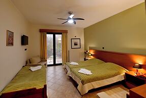 Agriani Hotel