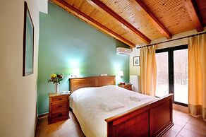 Agriani Hotel
