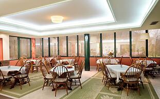 Agriani Hotel