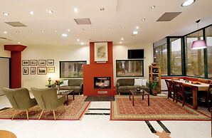 Agriani Hotel