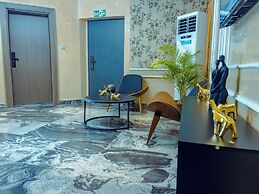 154 Apartment & Hotels