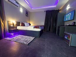 154 Apartment & Hotels