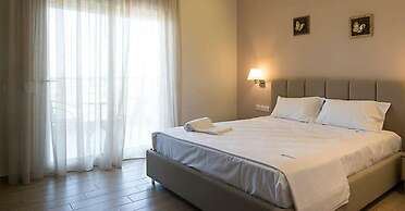 Aquamare Studios - Seaview Suite & Pool Bliss