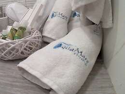 Aquamare Studios - Seaview Suite & Pool Bliss