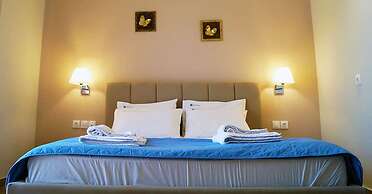 Aquamare Studios - Seaview Suite & Pool Bliss