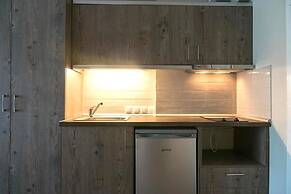 Aquamare Studios - Seaview Suite & Pool Bliss