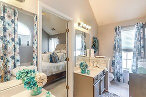 2 Mi to Shelby Farms: Charming Family Home w/ Yard