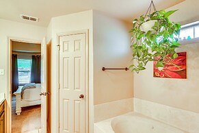 7 Mi to Dtwn: Family Home w/ Patio in Lubbock