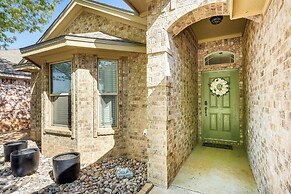 7 Mi to Dtwn: Family Home w/ Patio in Lubbock