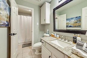 Relax By Pool, Soak in Hot Tub: Plano Home