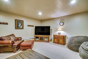 Hot Tub & Mtn-view Deck: Townhome in Eden