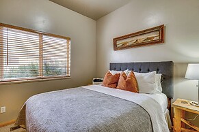 Hot Tub & Mtn-view Deck: Townhome in Eden