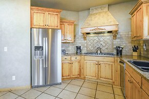 Hot Tub & Mtn-view Deck: Townhome in Eden