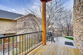 Hot Tub & Mtn-view Deck: Townhome in Eden