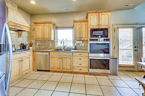 Hot Tub & Mtn-view Deck: Townhome in Eden