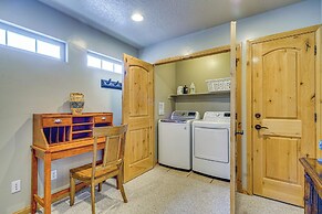 Hot Tub & Mtn-view Deck: Townhome in Eden